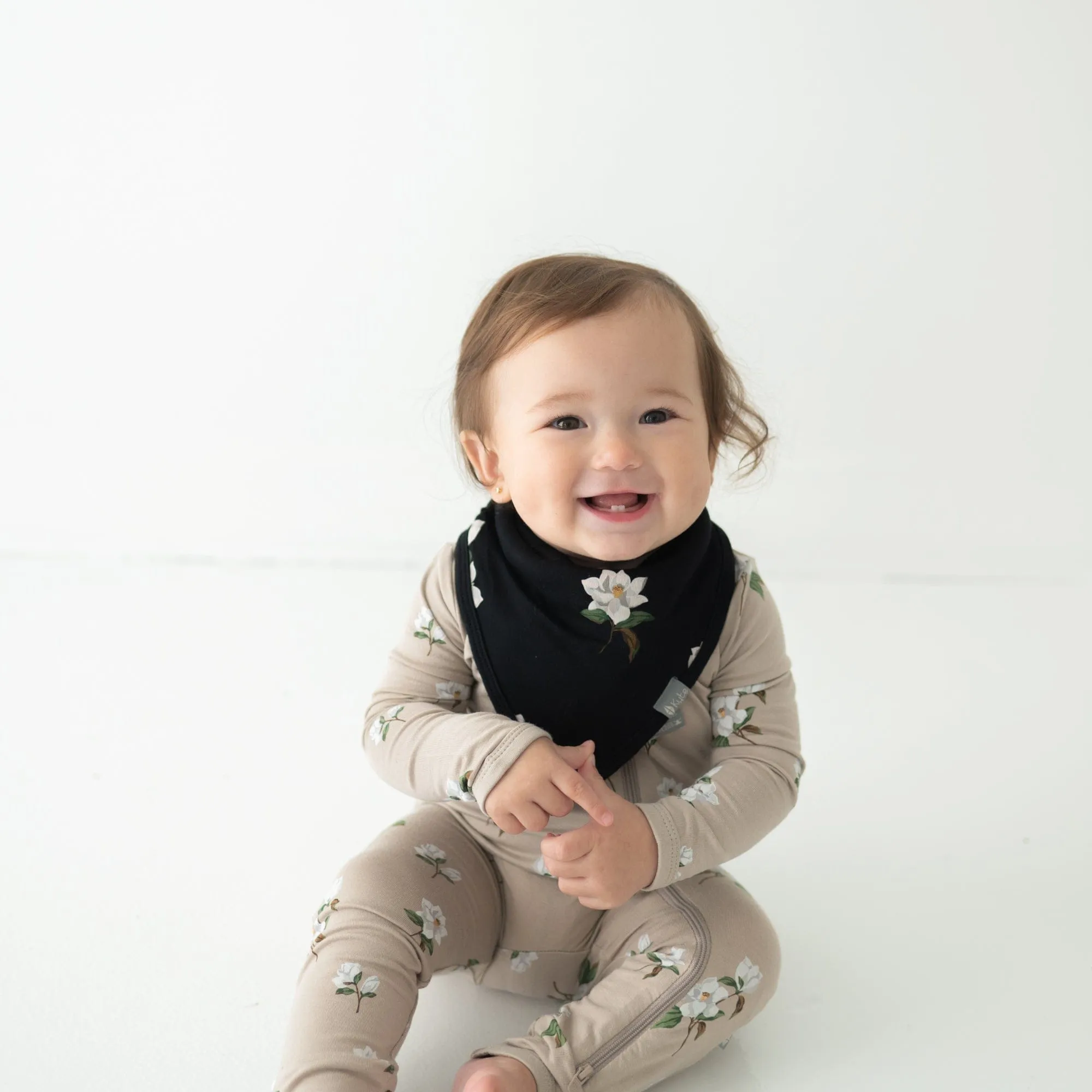 Bib in Big Midnight Magnolia