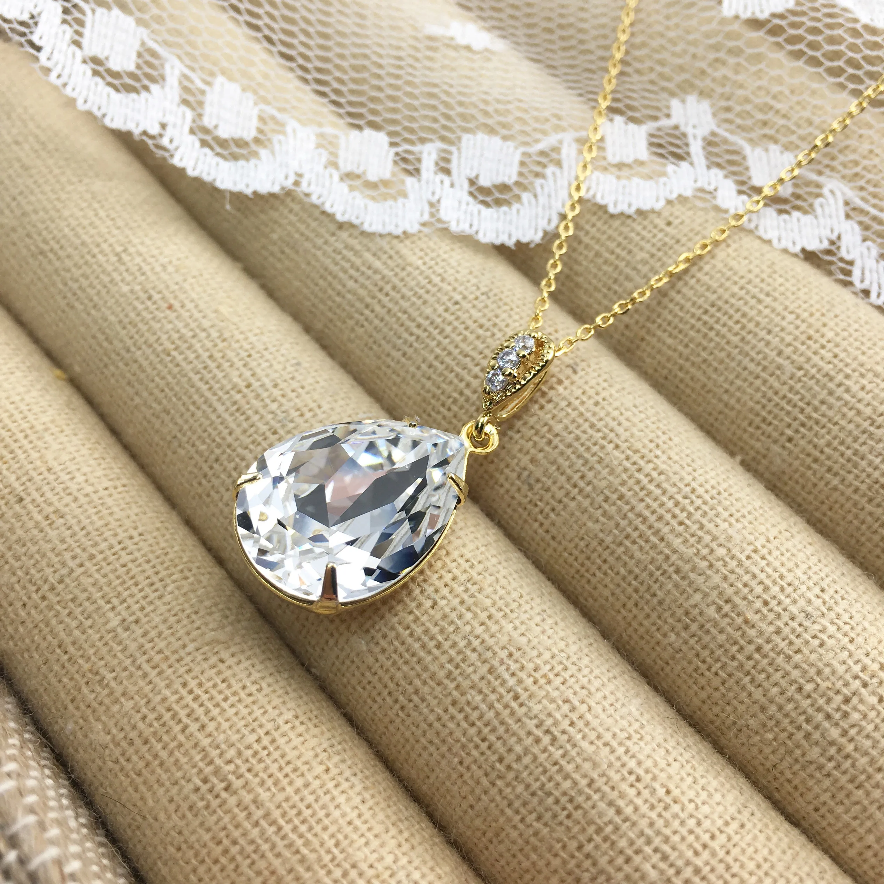 Large Pear Simple Glitz Necklace