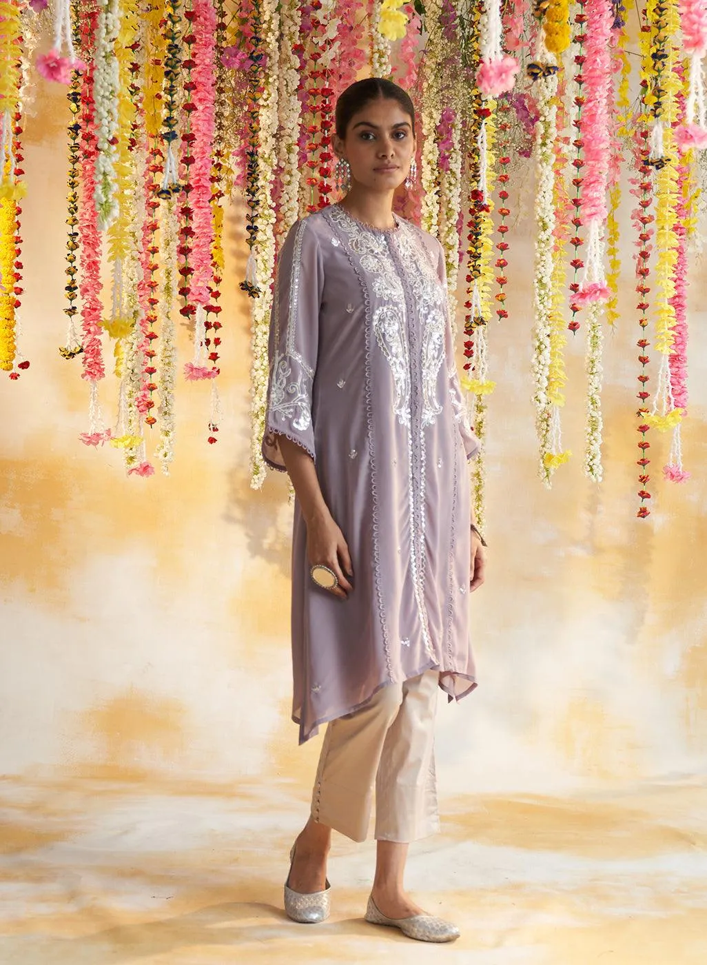 Lavender Kurta With Delicate Embroidery