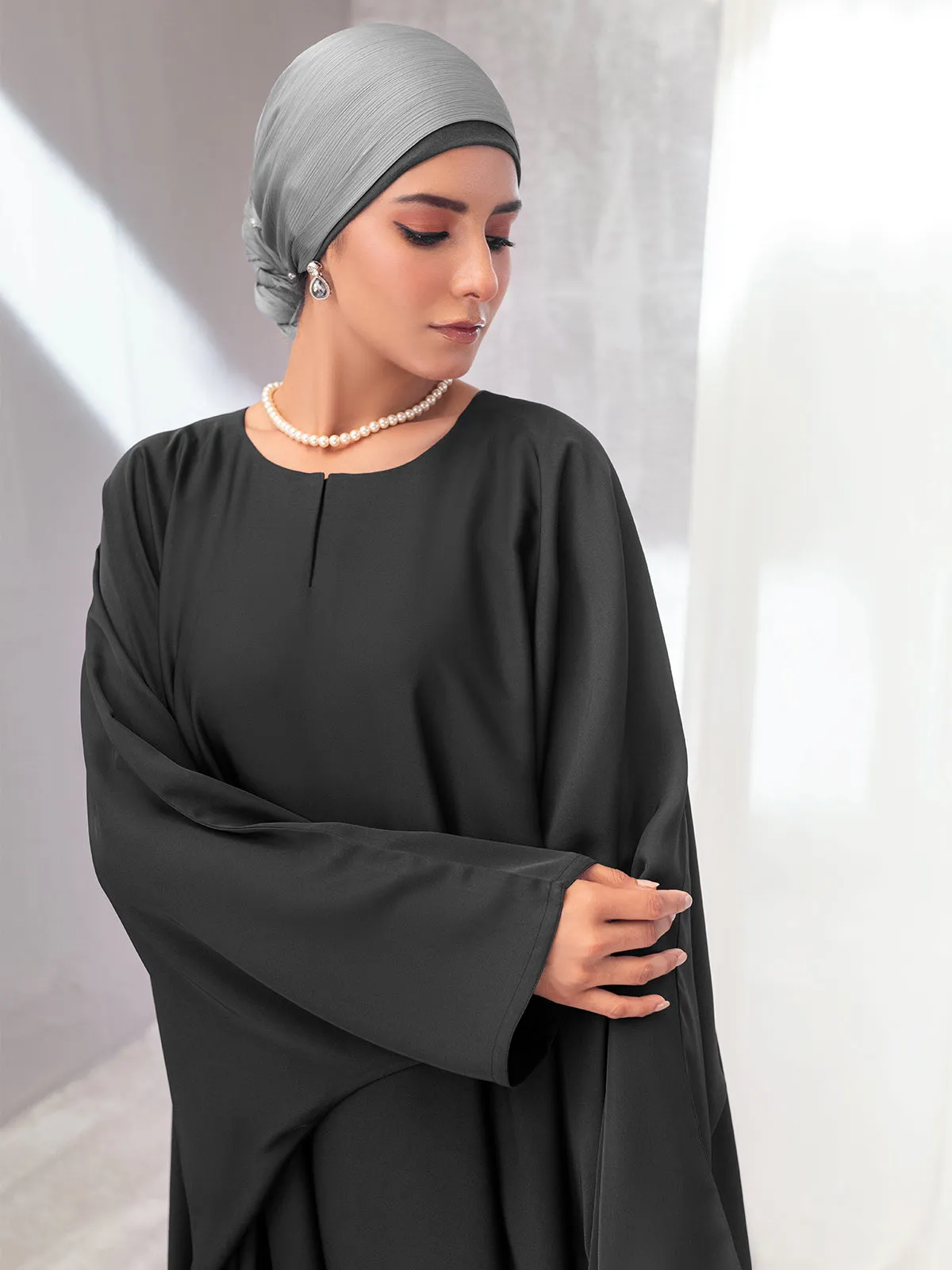 MINIMAL BLACK KAFTAN