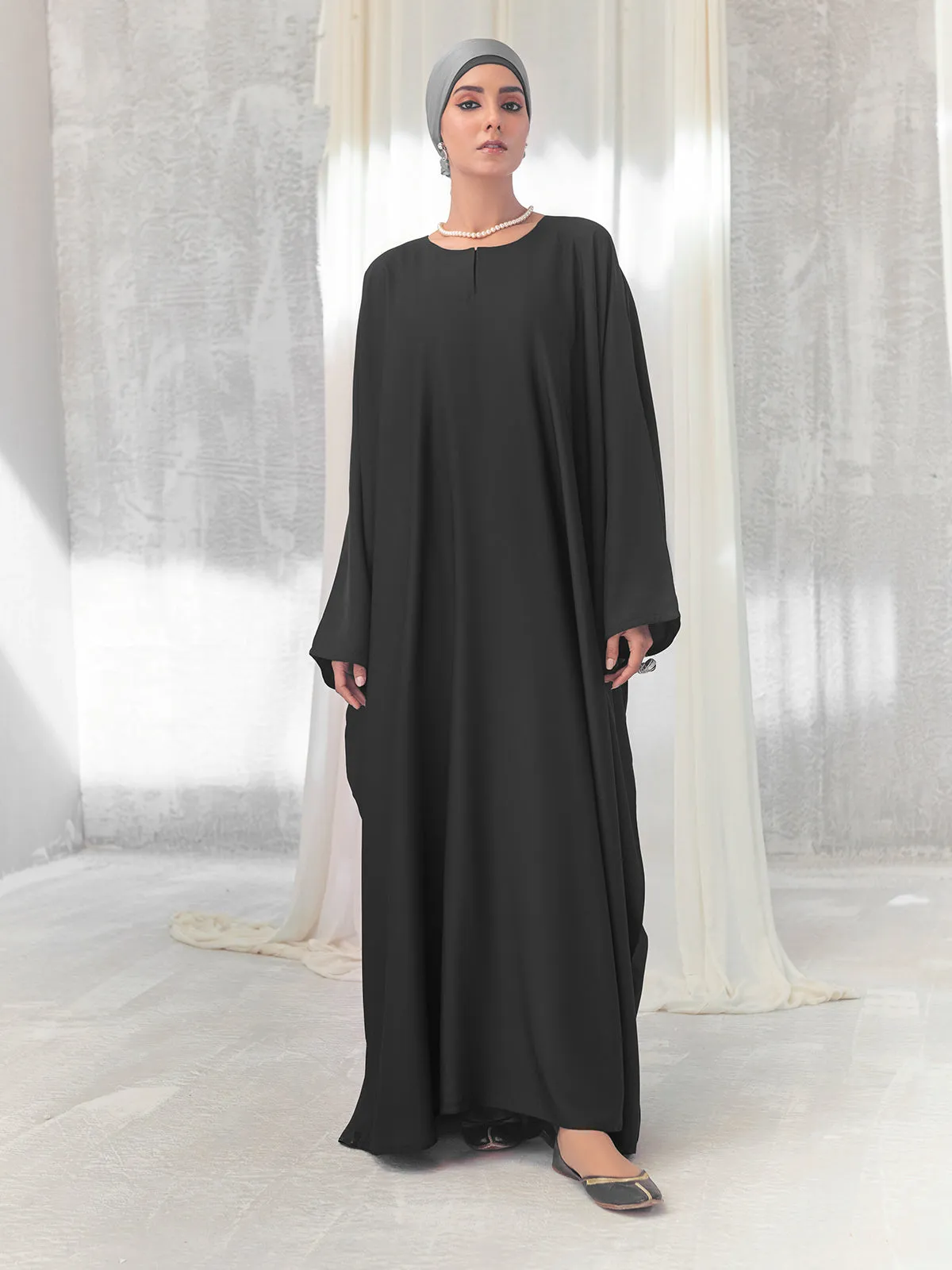 MINIMAL BLACK KAFTAN