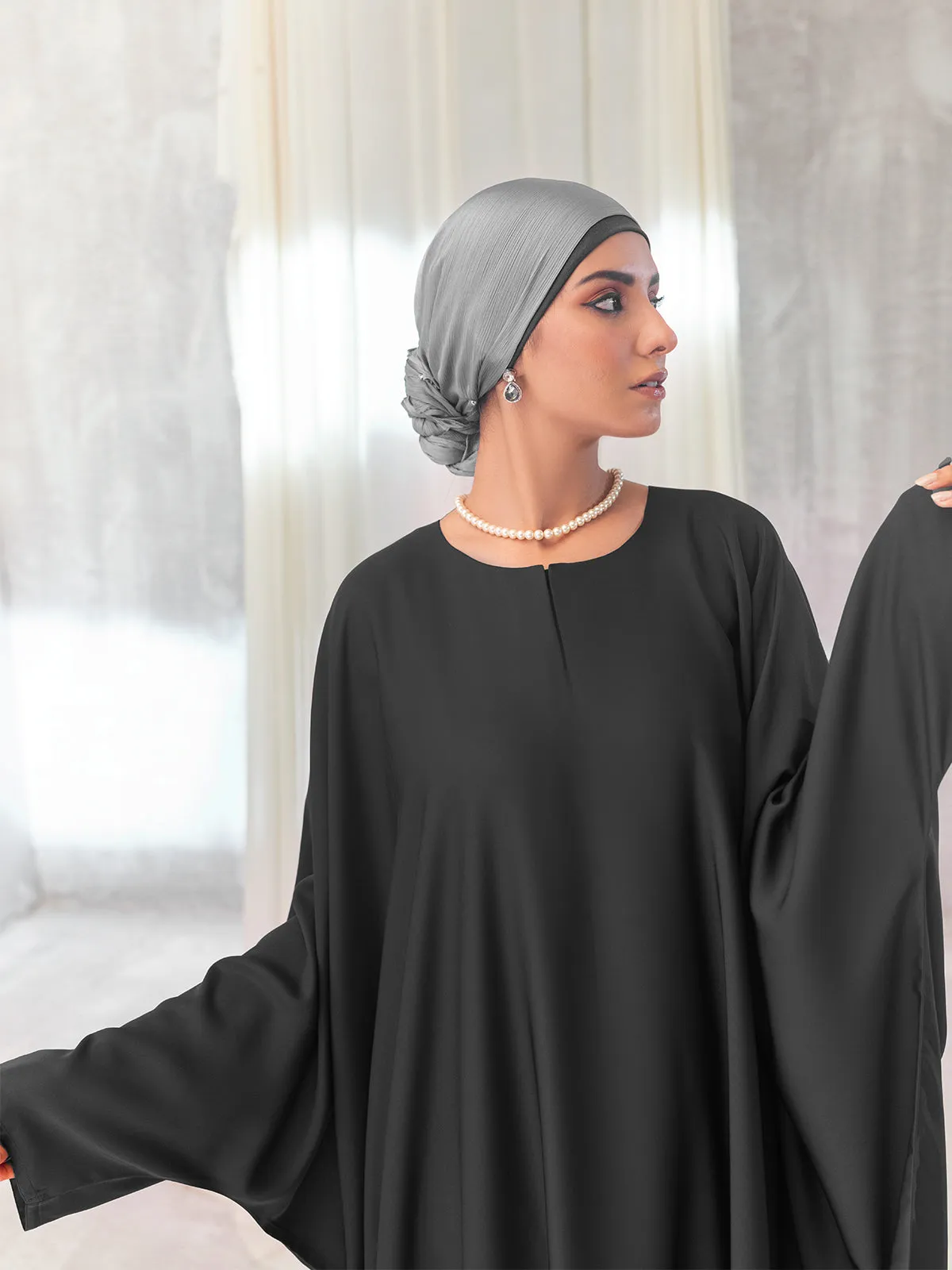 MINIMAL BLACK KAFTAN