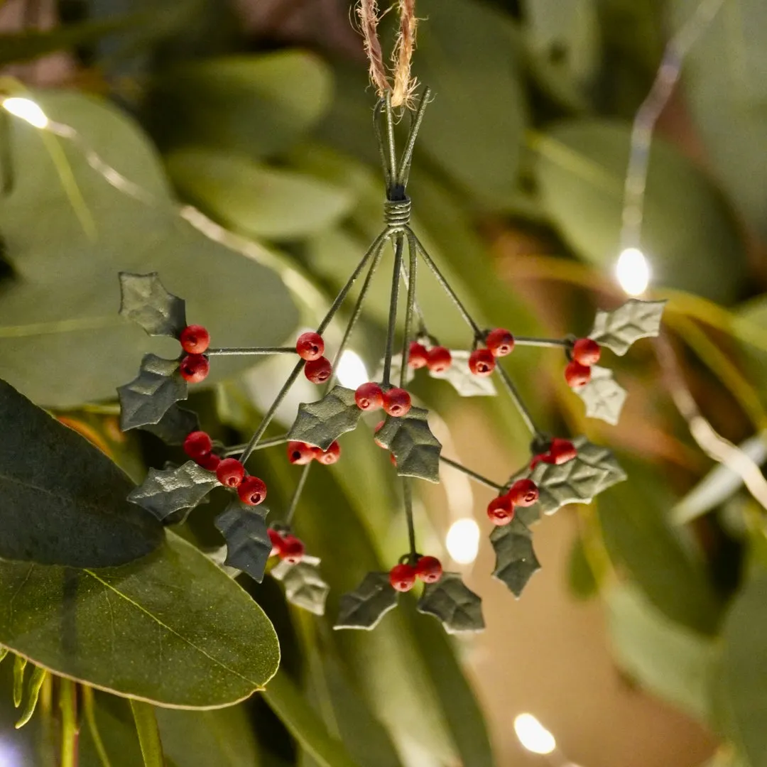 Tin Bunch of Holly